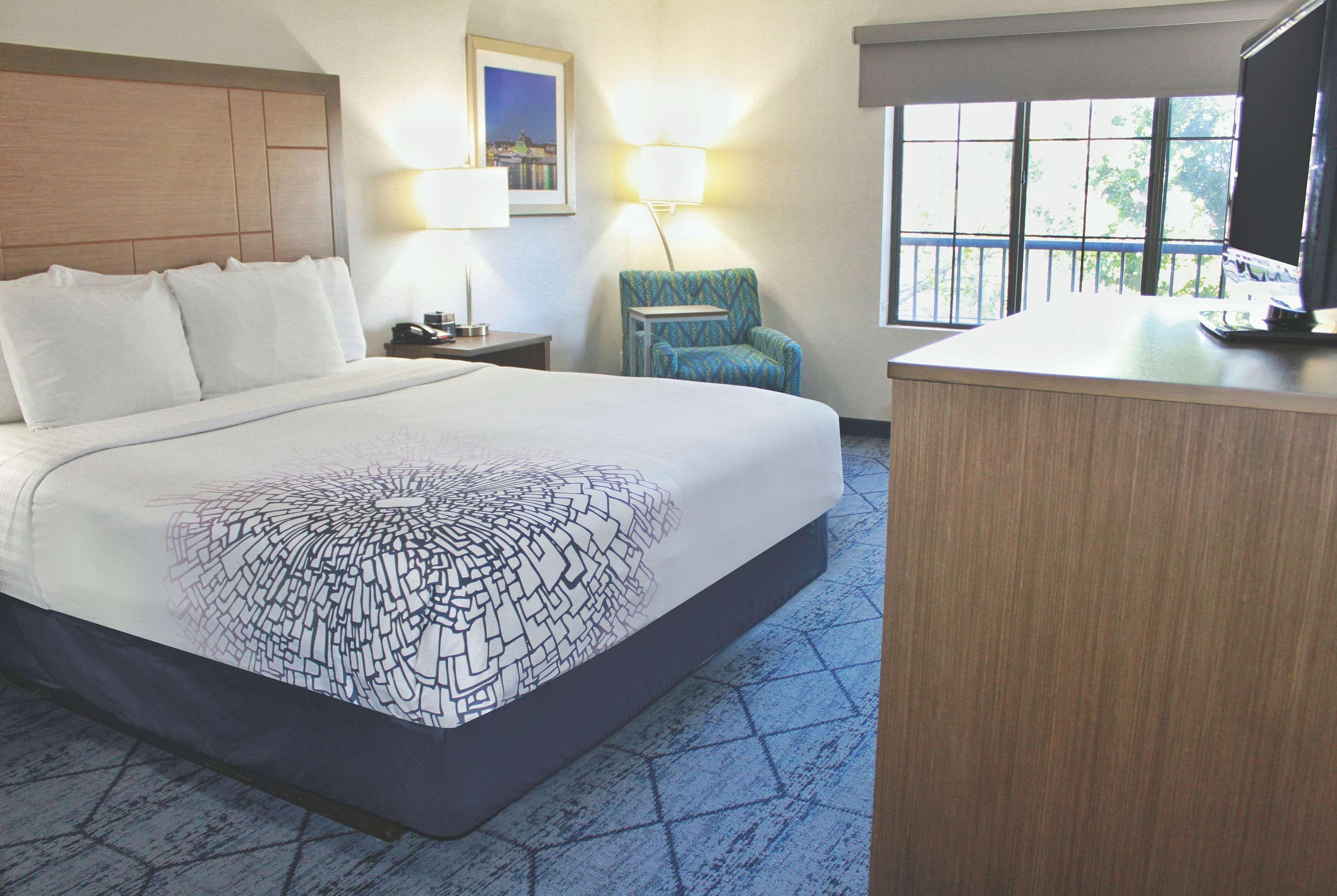 La Quinta By Wyndham Ne Long Beach/Cypress Hawaiian Gardens Экстерьер фото
