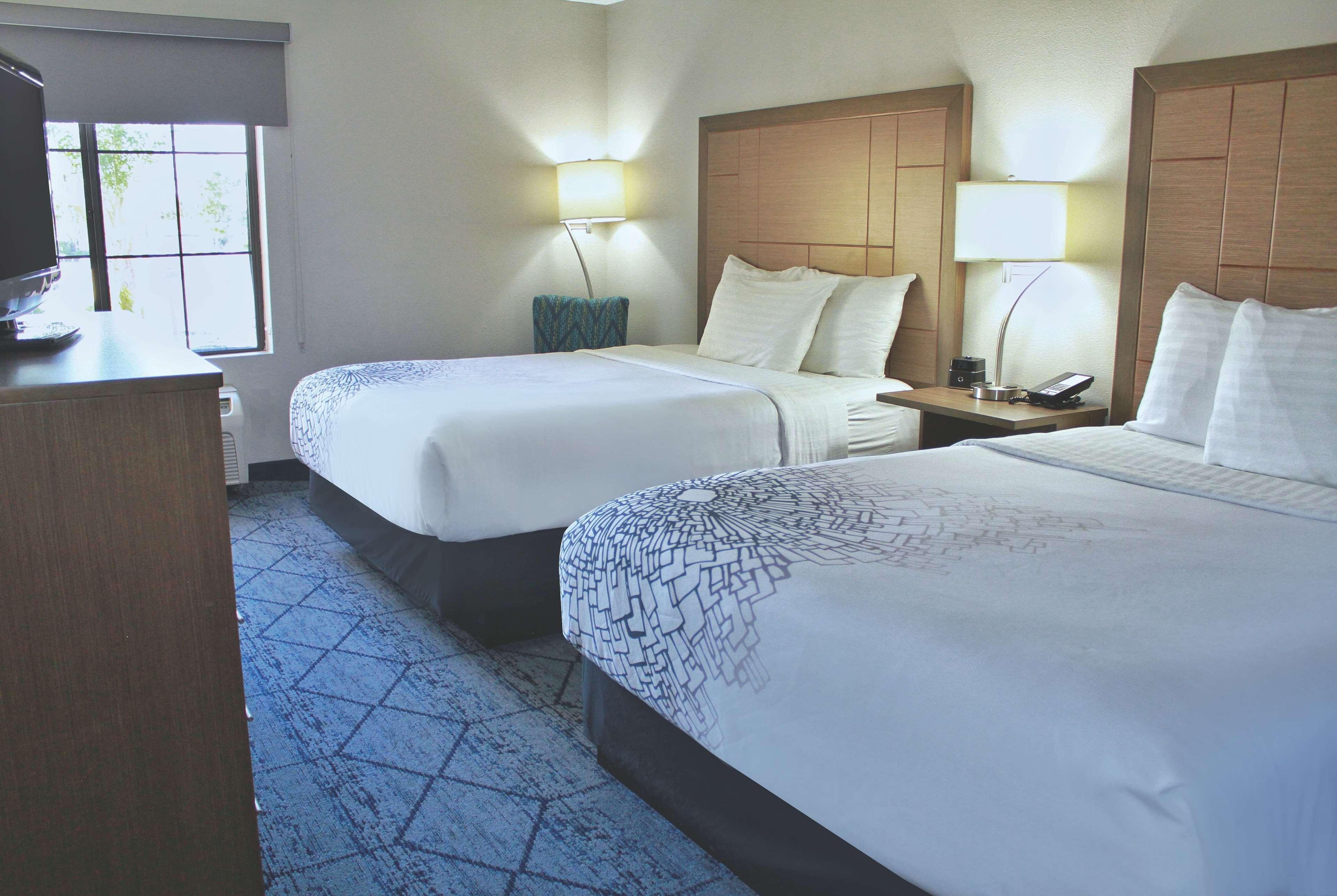La Quinta By Wyndham Ne Long Beach/Cypress Hawaiian Gardens Экстерьер фото