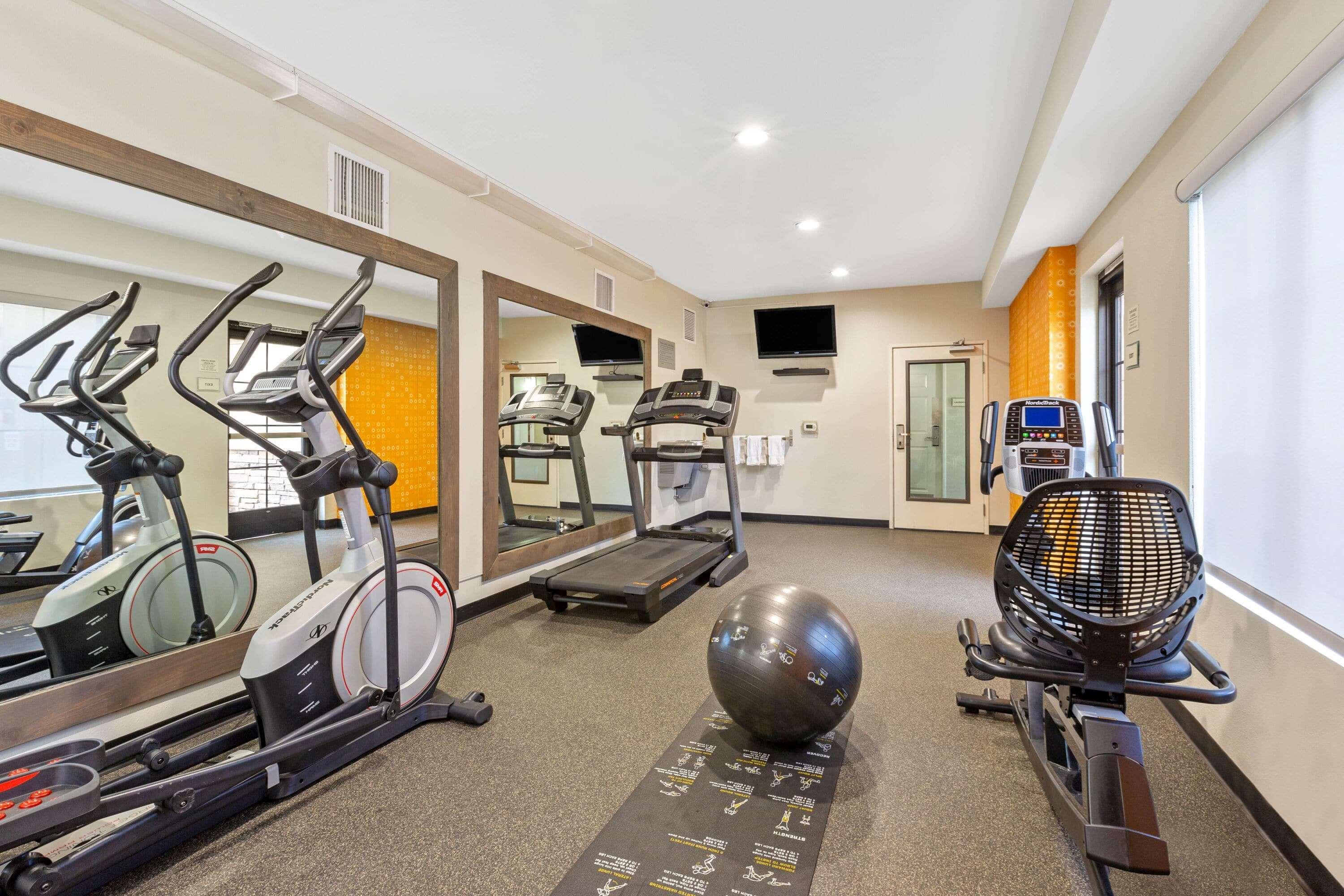 La Quinta By Wyndham Ne Long Beach/Cypress Hawaiian Gardens Экстерьер фото